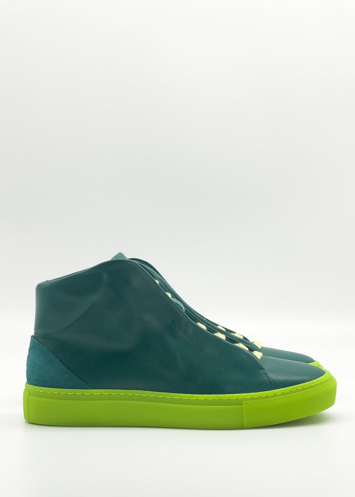 The MH0113 Emerald & Fluorescent Yellow, meticulously crafted in Portugal, features a reflective upper and a vibrant fluorescent yellow sole set against a plain background.